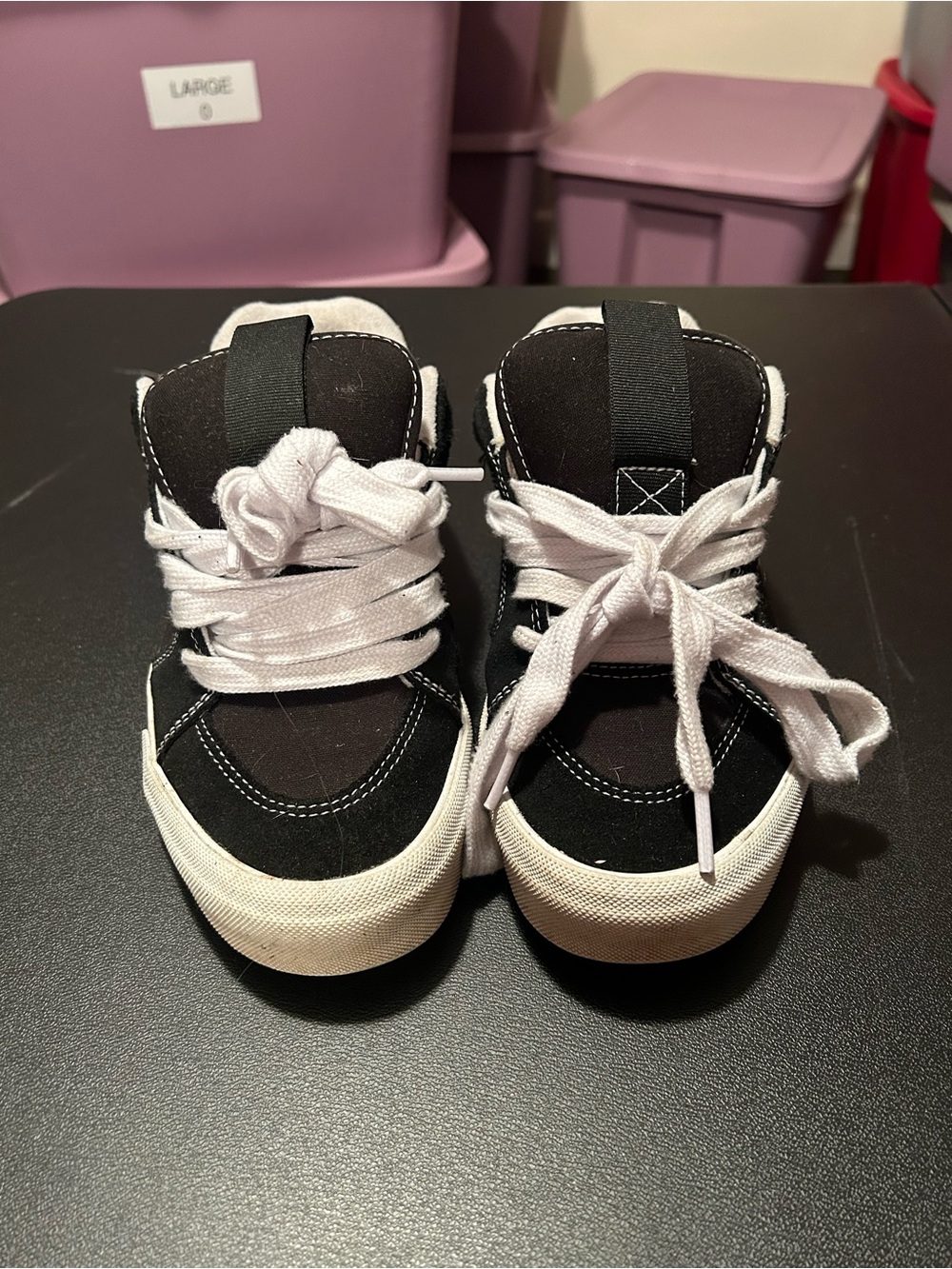 Black Vans sneakers men’s 8.5 women’s 10